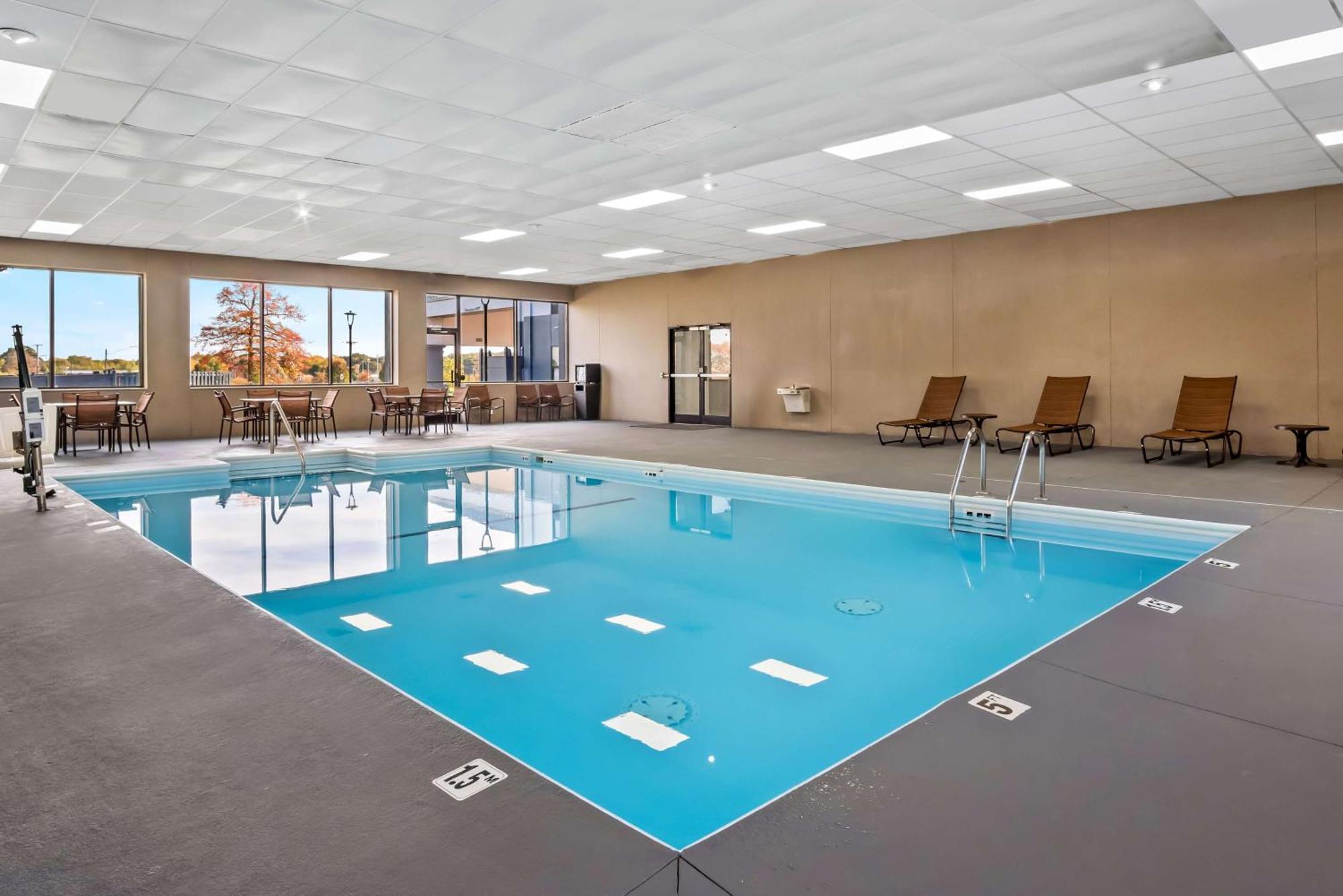 Surestay Plus Hotel By Best Western Stevensville St Joseph Exterior foto