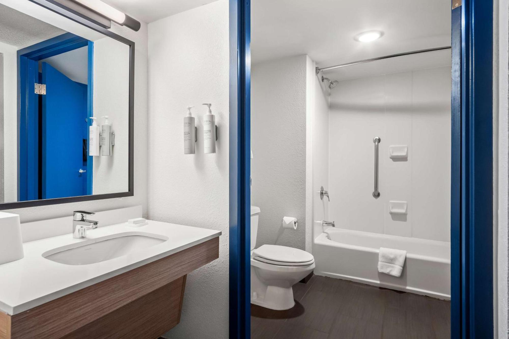 Surestay Plus Hotel By Best Western Stevensville St Joseph Exterior foto