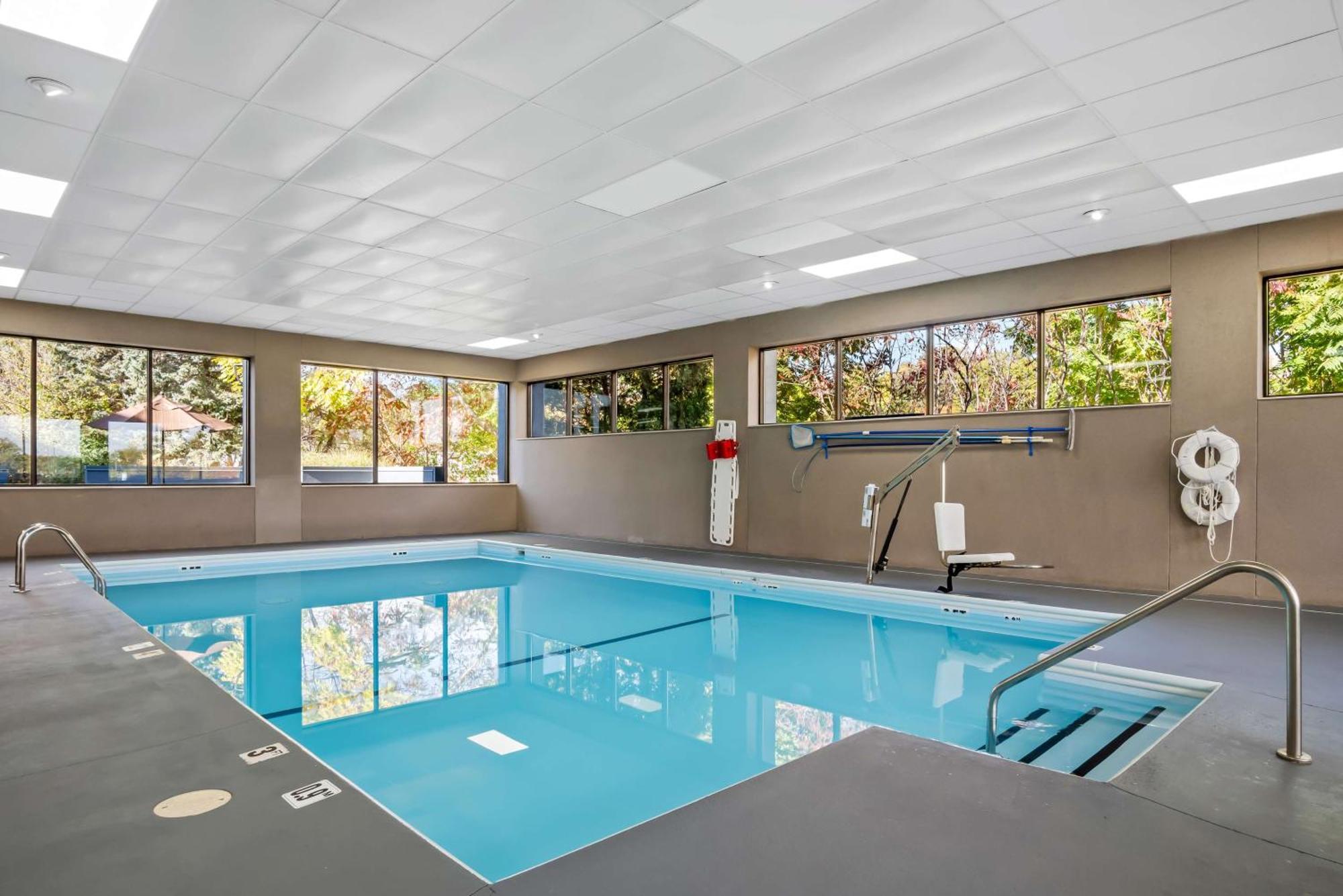 Surestay Plus Hotel By Best Western Stevensville St Joseph Exterior foto